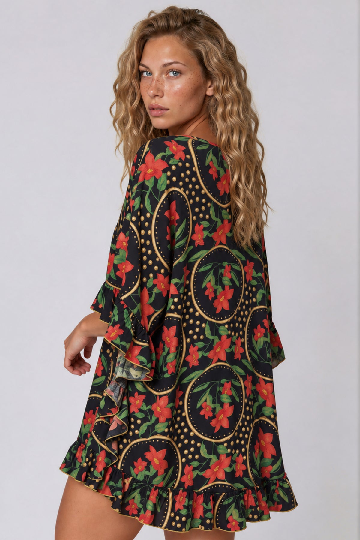 Kaftan Curto Com Babados Preto E Verde Patchwork Yacamim J2