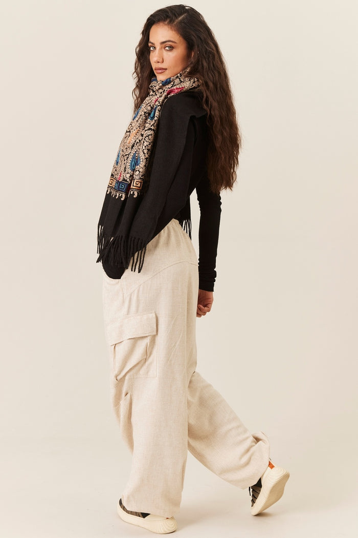 Calça Cargo De Viscolinho Com Bolsos Bege Nature Yacamim R1