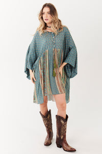 Vestido Curto Com Lurex Mangas Longas Yacamim E24