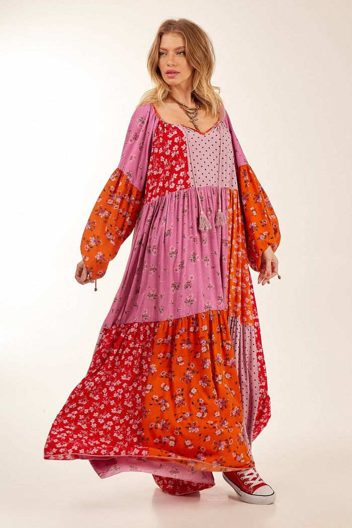 Vestido Longo Amplo Com Mangas Longas Bufantes Rosa Patchwork Yacamim<br />
<p>
</p>