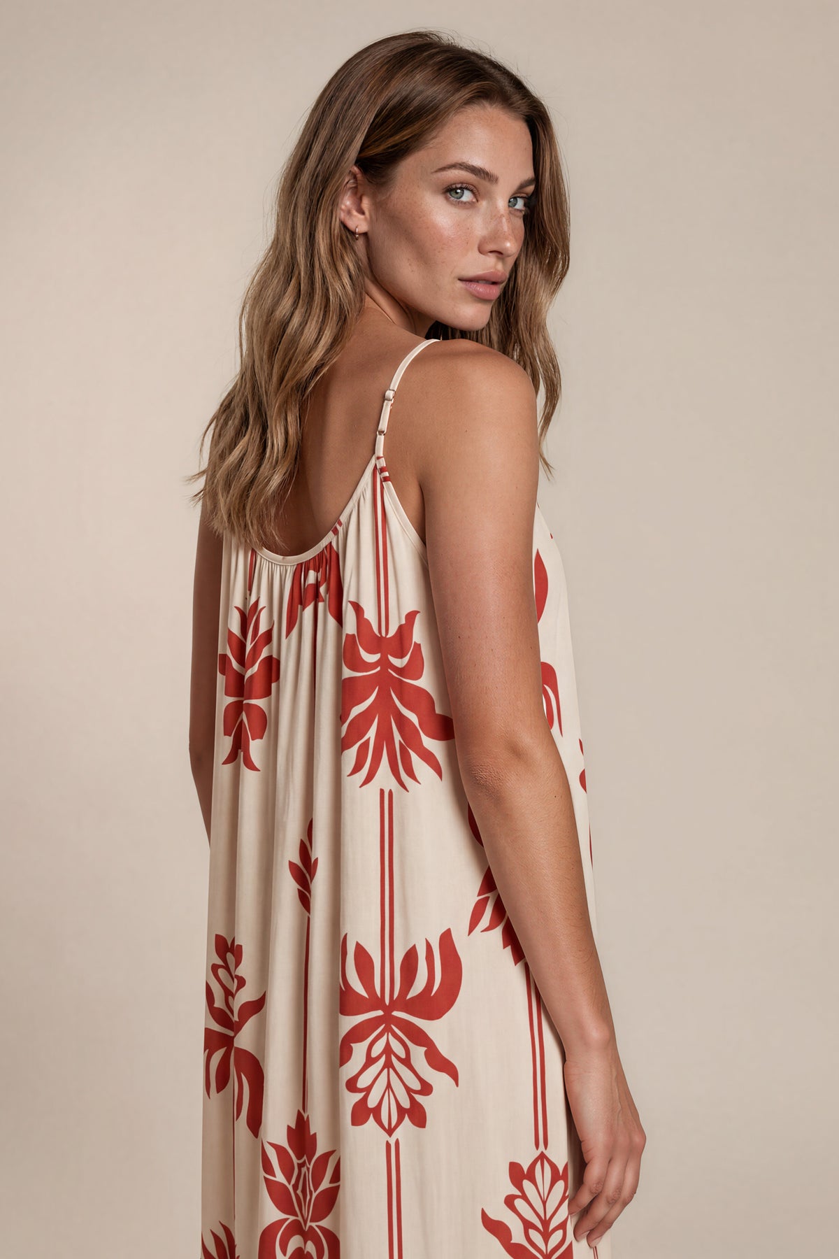 Vestido Longo Amplo De Alças Reguláveis Off White Estampado Yacamim C18