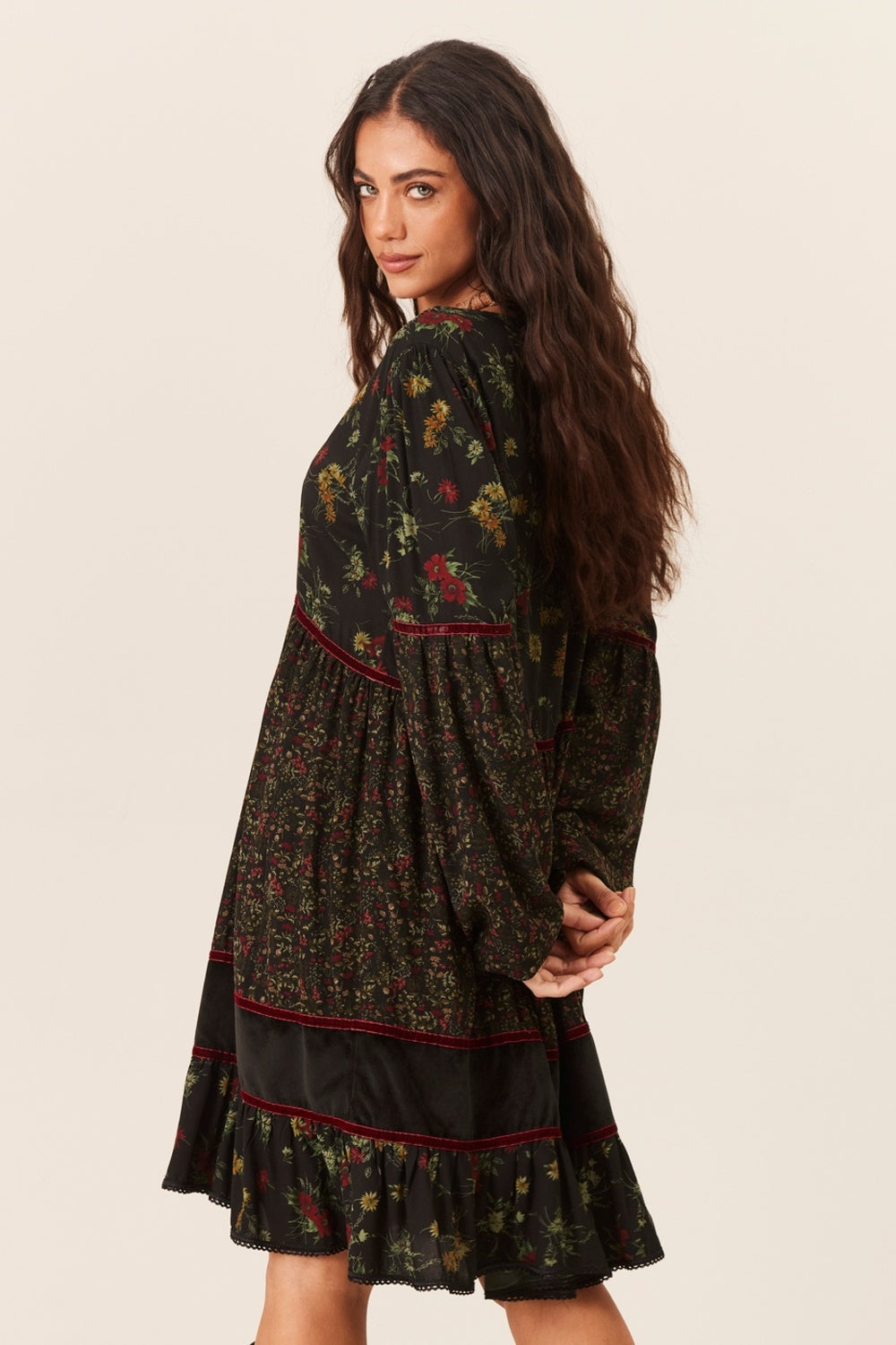Vestido Curto Manga Longa Bufante Verde Escuro Patchwork Yacamim D31