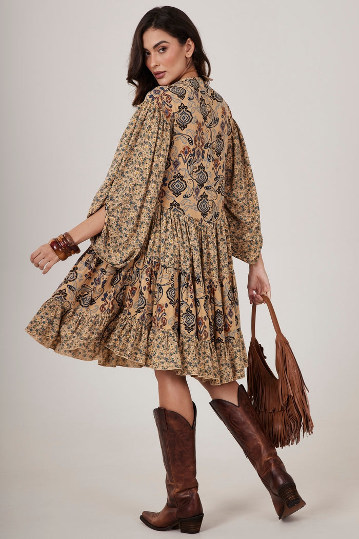 Vestido Curto Marrom Claro Patchwork Yacamim E26