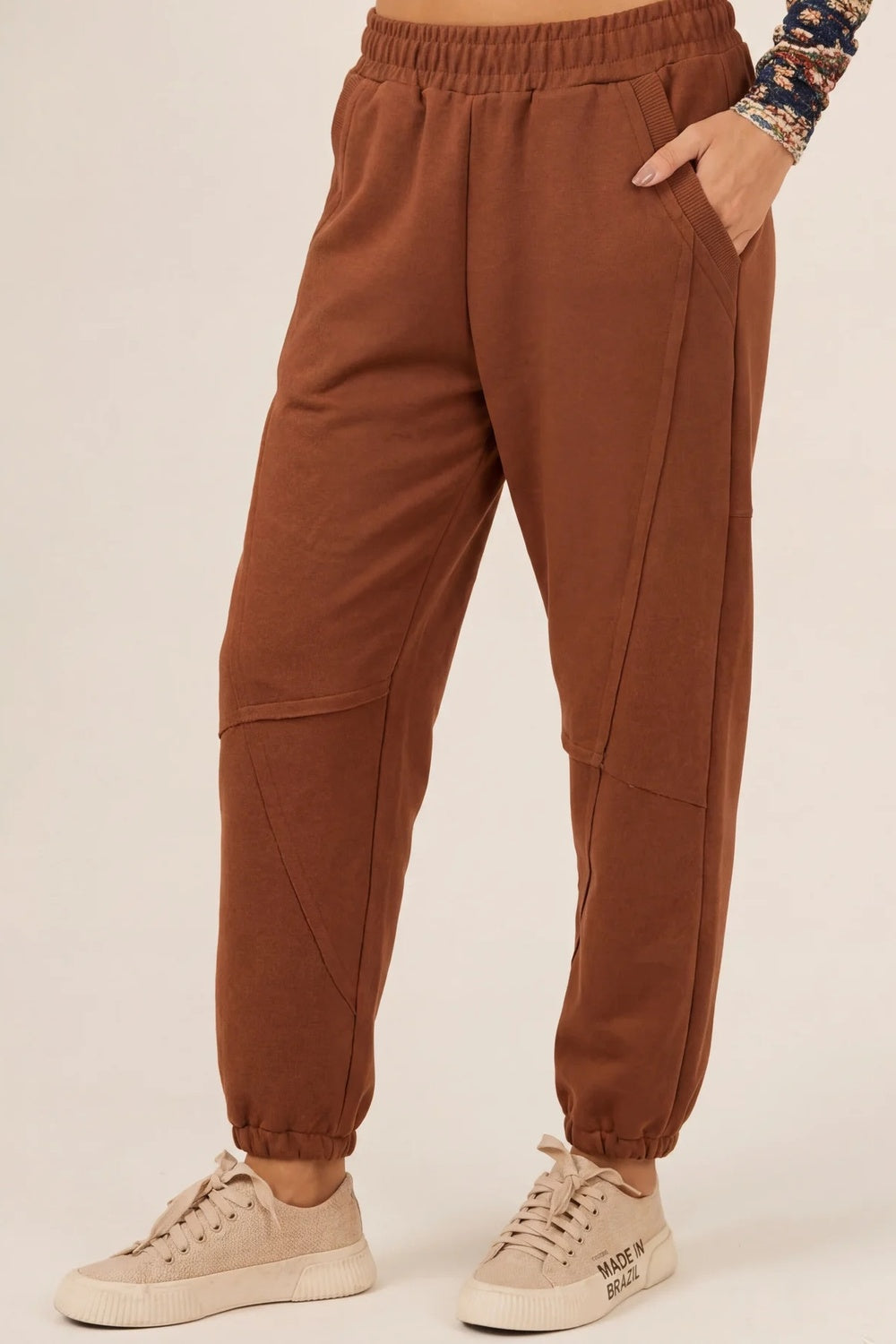 Calça De Moletom Com Punhos Marrom Yacamim A2