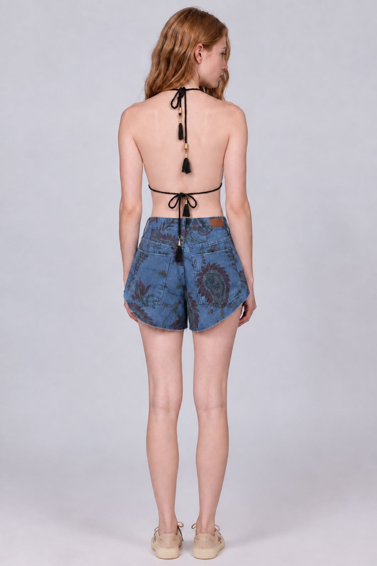 Shorts Jeans Azul Com Estampa Paisley Yacamim S9