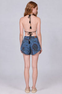 Shorts Jeans Azul Com Estampa Paisley Yacamim S9