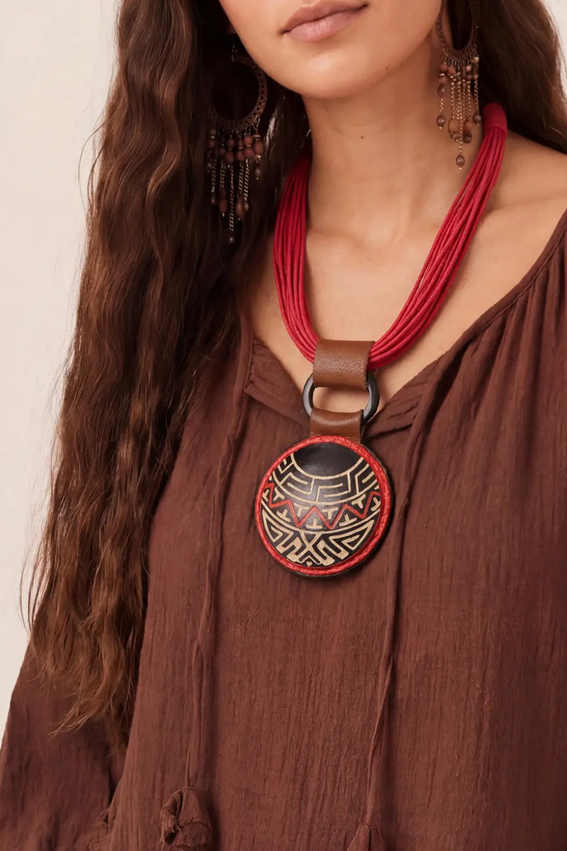 Colar Artesanal Marajoara Vermelho Yacamim #1094