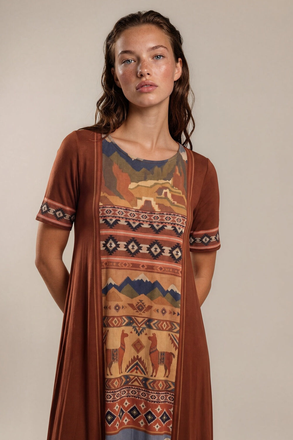 Vestido Longo Marrom Estampado Coleção Peru Yacamim K2