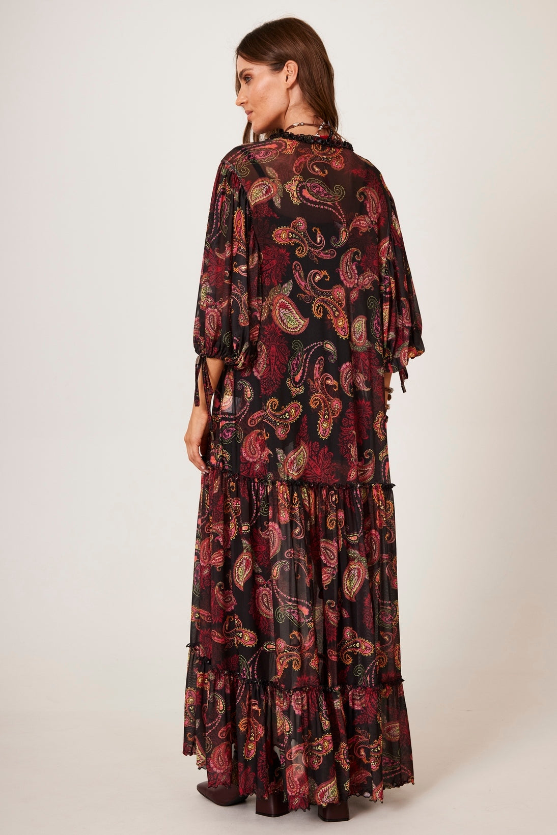 Vestido Longo De Tule Preto Estampa Cashmere Yacamim E6