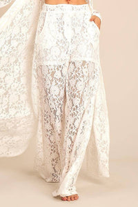 Calça Flare De Rendas Branca Yacamim A7