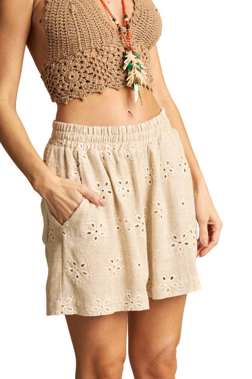 Shorts De Linho Broderie Bege Yacamim A12