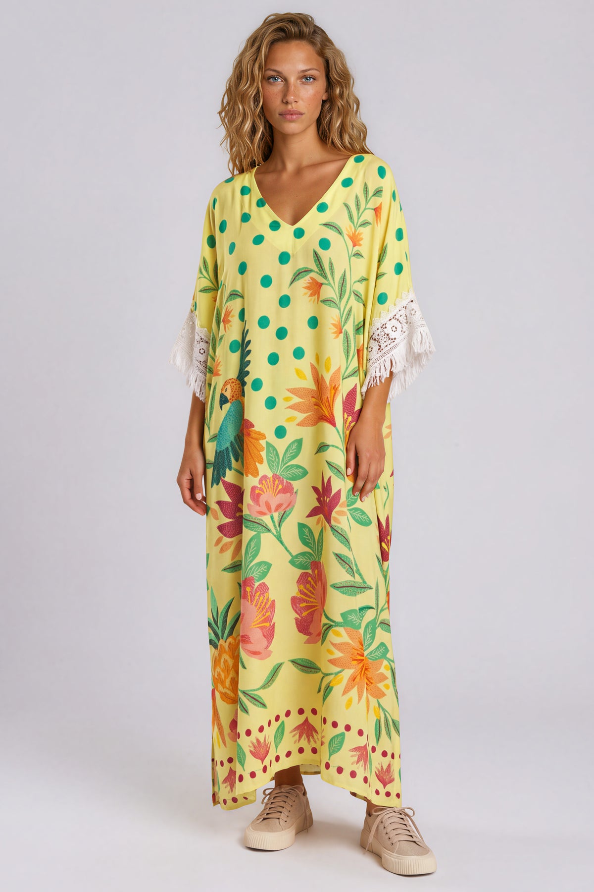 Kaftan Amplo Com Fendas Laterais Amarelo Estampado Coleção Manacá Yacamim J4