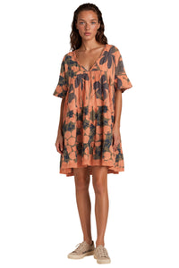 Vestido Curto Com Decote Em V Salmão Estampado Yacamim D25