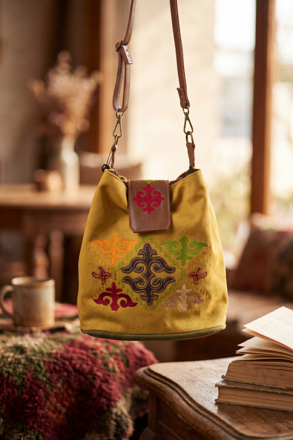 Bolsa Artesanal De Lona Romana Amarela Yacamim