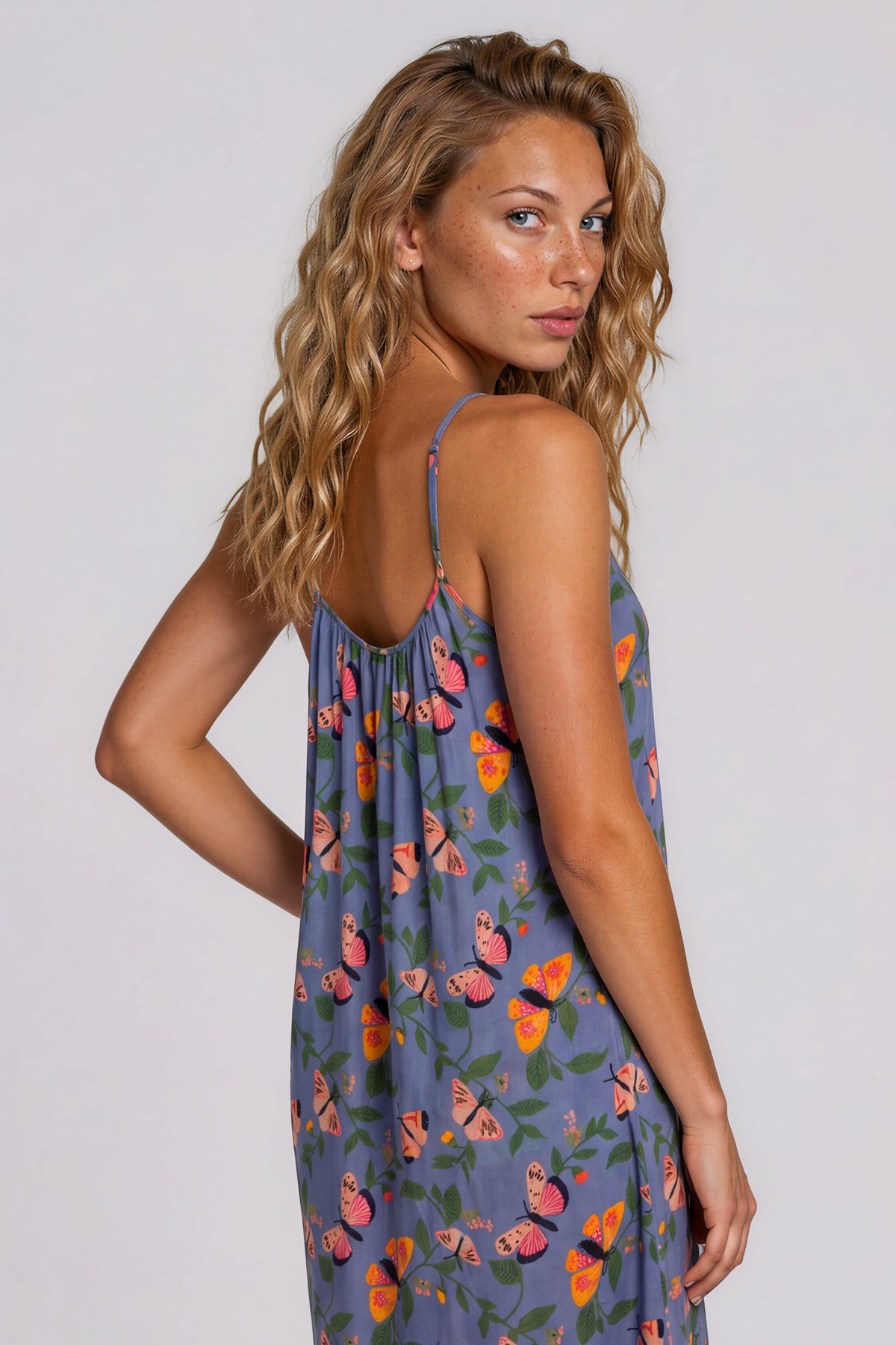 Vestido Midi De Alças Azul Petróleo Estampa De Borboletas Yacamim E6