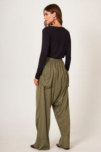 Calça Saruel Com Bolsões Verde Musgo Yacamim G1 Liso