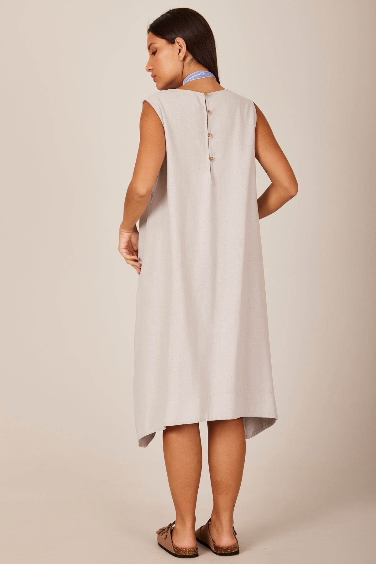 Vestido Curto De Linho Regata Cinza Claro Yacamim C28 Liso