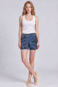 Shorts Jeans Azul Com Estampa Paisley Yacamim R5