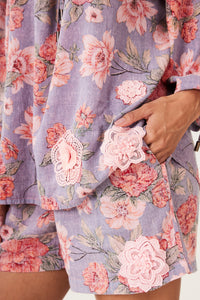 Shorts Inhotim 100% Algodão Com Flores Bordadas Floral Lilás Yacamim R3