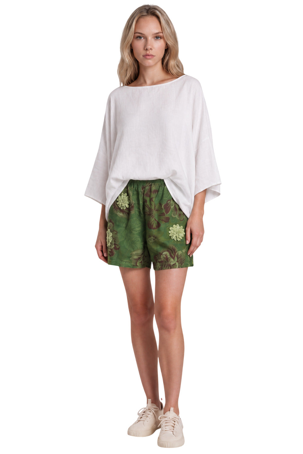 Shorts De Chita Com Flores Bordadas Verde Estampado Yacamim T10