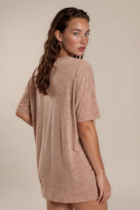 Blusa Básica Marrom Claro Estampada Nas Costas Coleção Peru Yacamim K15
