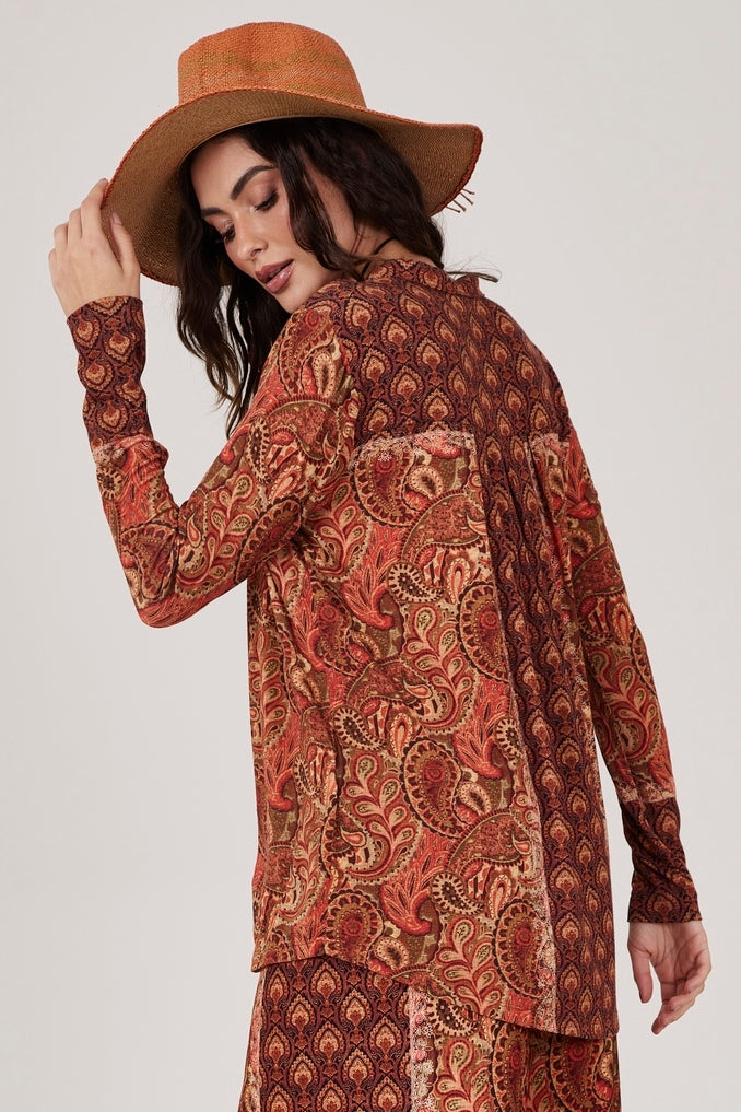 Bata Ampla Com Botões Terracota Estampa Paisley Yacamim B7