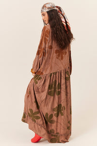 Vestido Longo Amplo Com Flores Bordadas Marrom Patchwork Yacamim D8