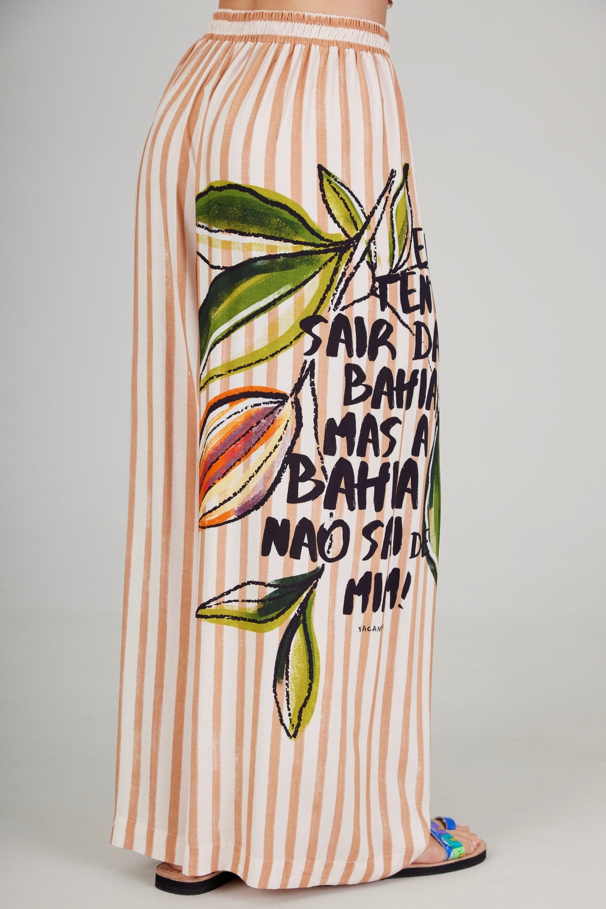 Calça Pantalona Cacau Coleção Bahêa Yacamim Q9