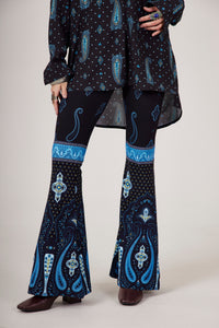 Calça Flare Azul Marinho Estampa Cashmere Yacamim A26