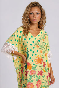 Kaftan Amplo Com Fendas Laterais Amarelo Estampado Coleção Manacá Yacamim J4