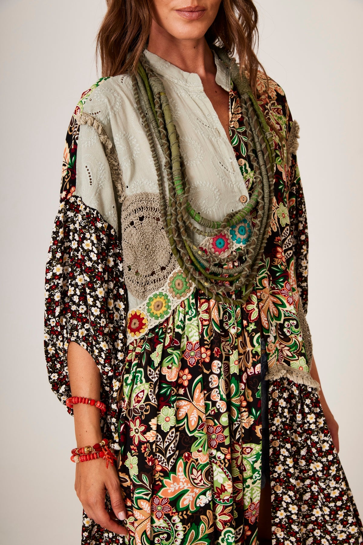 Vestido Chemise Longo Estampa Patchwork Verde Yacamim K8
