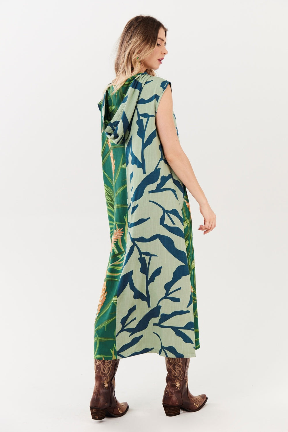 Vestido Midi Com Capuz Verde Estampado Yacamim E1<br />