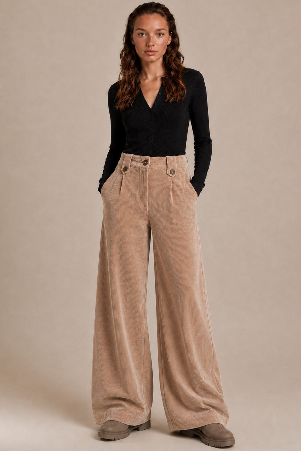 Calça De Veludo Cotelê Com Bolsos Marrom Claro Yacamim H9