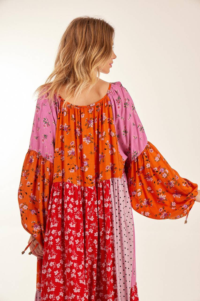Vestido Longo Amplo Com Mangas Longas Bufantes Rosa Patchwork Yacamim<br />
<p>
</p>