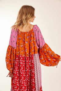 Vestido Longo Amplo Com Mangas Longas Bufantes Rosa Patchwork Yacamim<br />
<p>
</p>