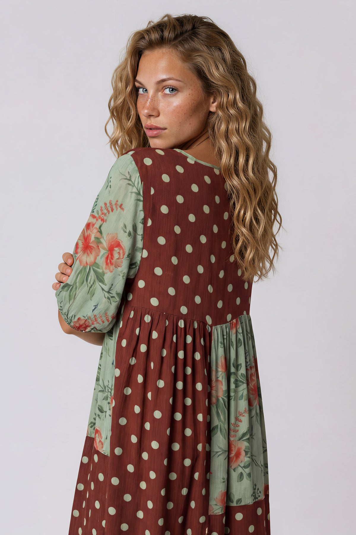 Vestido Midi Com Recortes Verde E Marrom Patchwork De Poá Yacamim E14