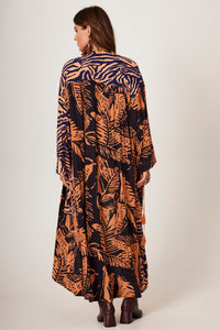 Kimono Longo Com Bolsões Marrom Claro E Preto Estampado Yacamim J3
