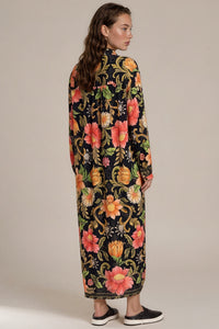 Chemise Ampla Longa Com Botões Pretos Preto Floral Yacamim L7