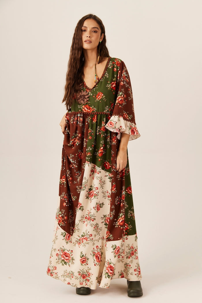 Vestido Longo Aplicações Em Crochê Bordô Patchwork Yacamim E19