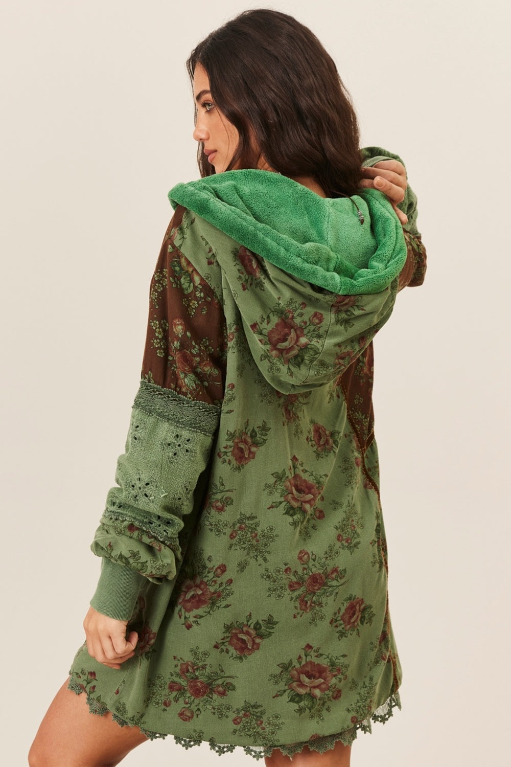 Casaco Patchwork Com Capuz Peluciado Verde Yacamim O7