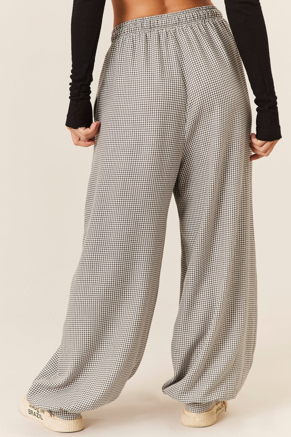 Calça Pantalona Com Cordão De Regulagem Cinza Xadrez Yacamim I3