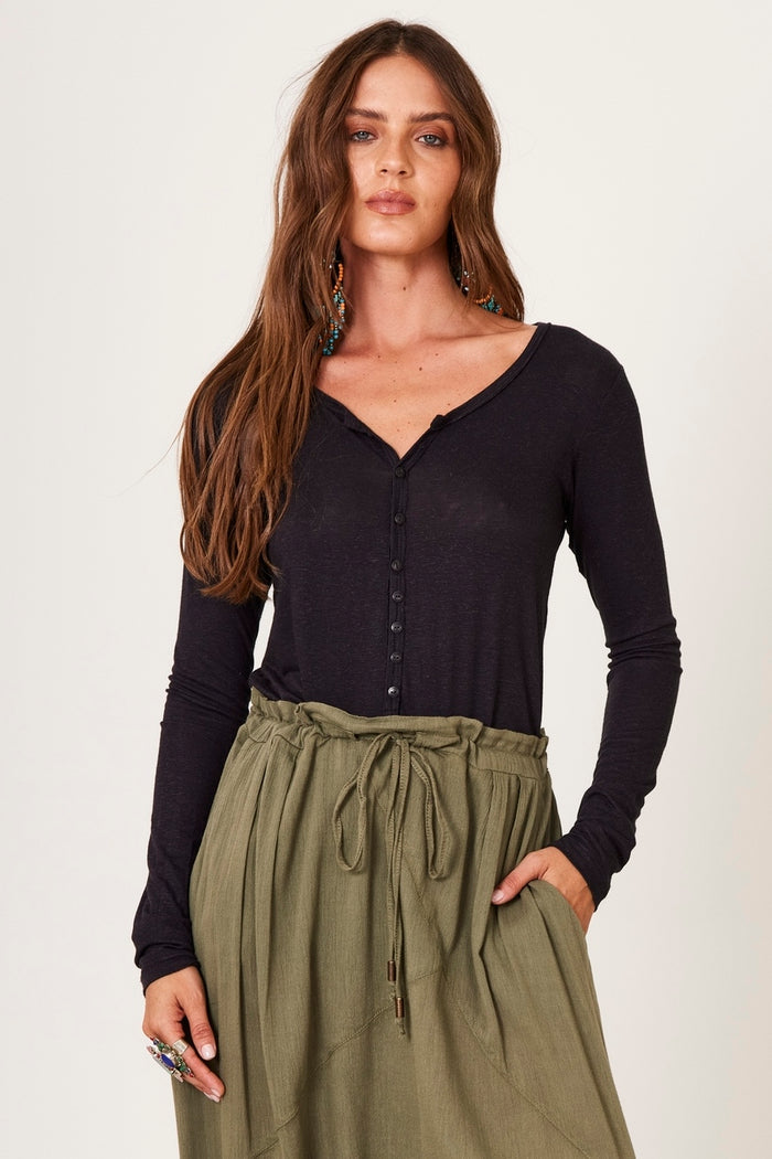 Blusa Básica Com Mangas Longas Justas Preta Yacamim B20 Liso