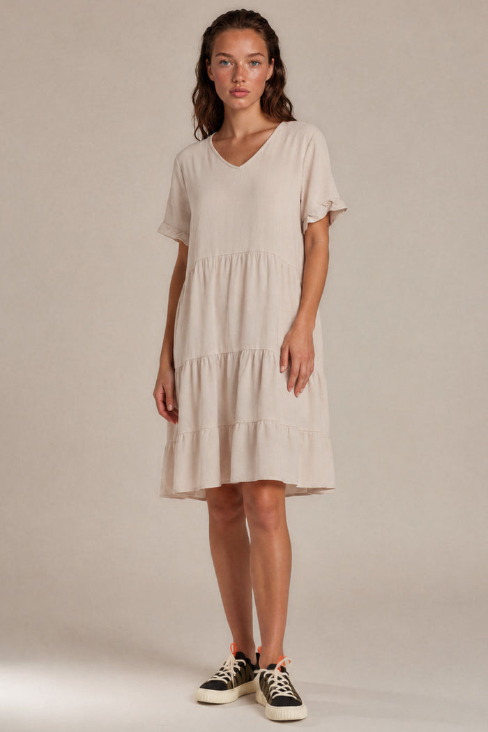 Vestido Curto Viscolinho Com Babados Bege Nature Yacamim C7