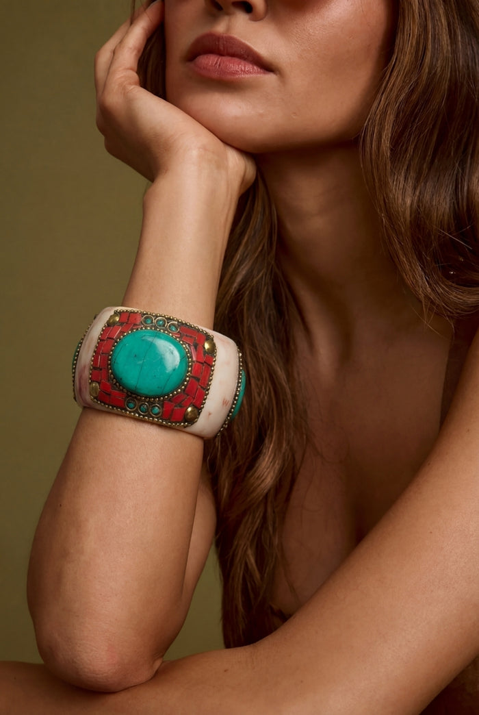 Pulseira Bracelete De Metal Com Pedra Yacamim #911