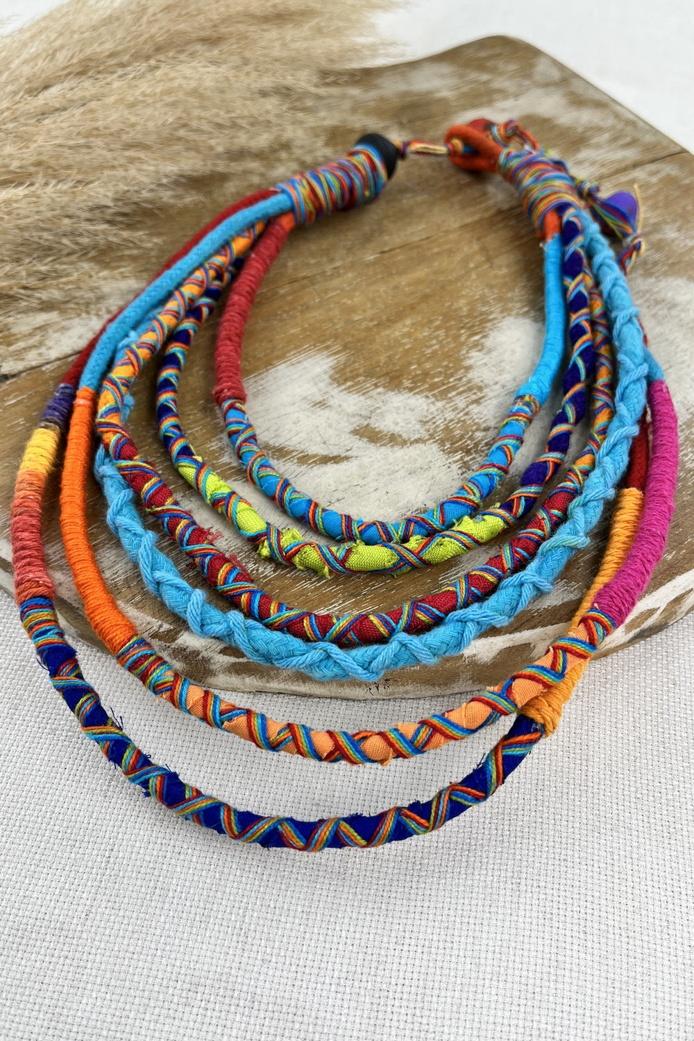 Colar Artesanal De Cordas Coloridas Yacamim #249