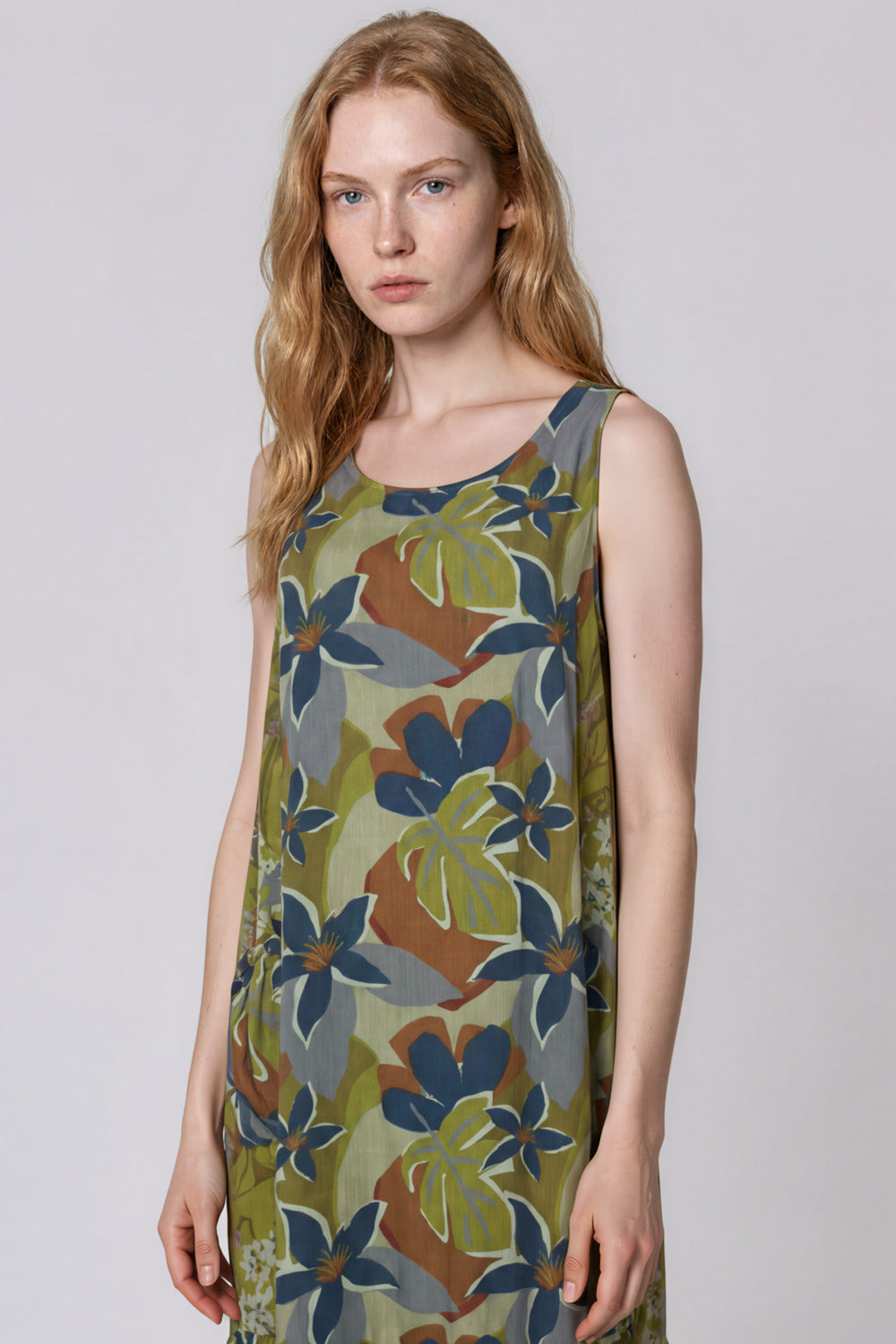 Vestido Regata Midi Com Babado Na Barra Verde Estampado Yacamim E3
