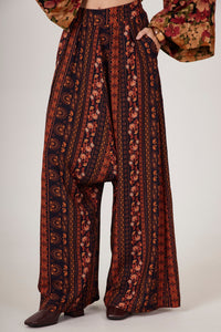 Calça Saruel Pantalona Marrom Estampado Yacamim I2