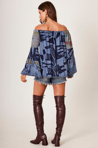 Bata Ciganinha Com Mangas Flare Azul Patchwork Yacamim B21