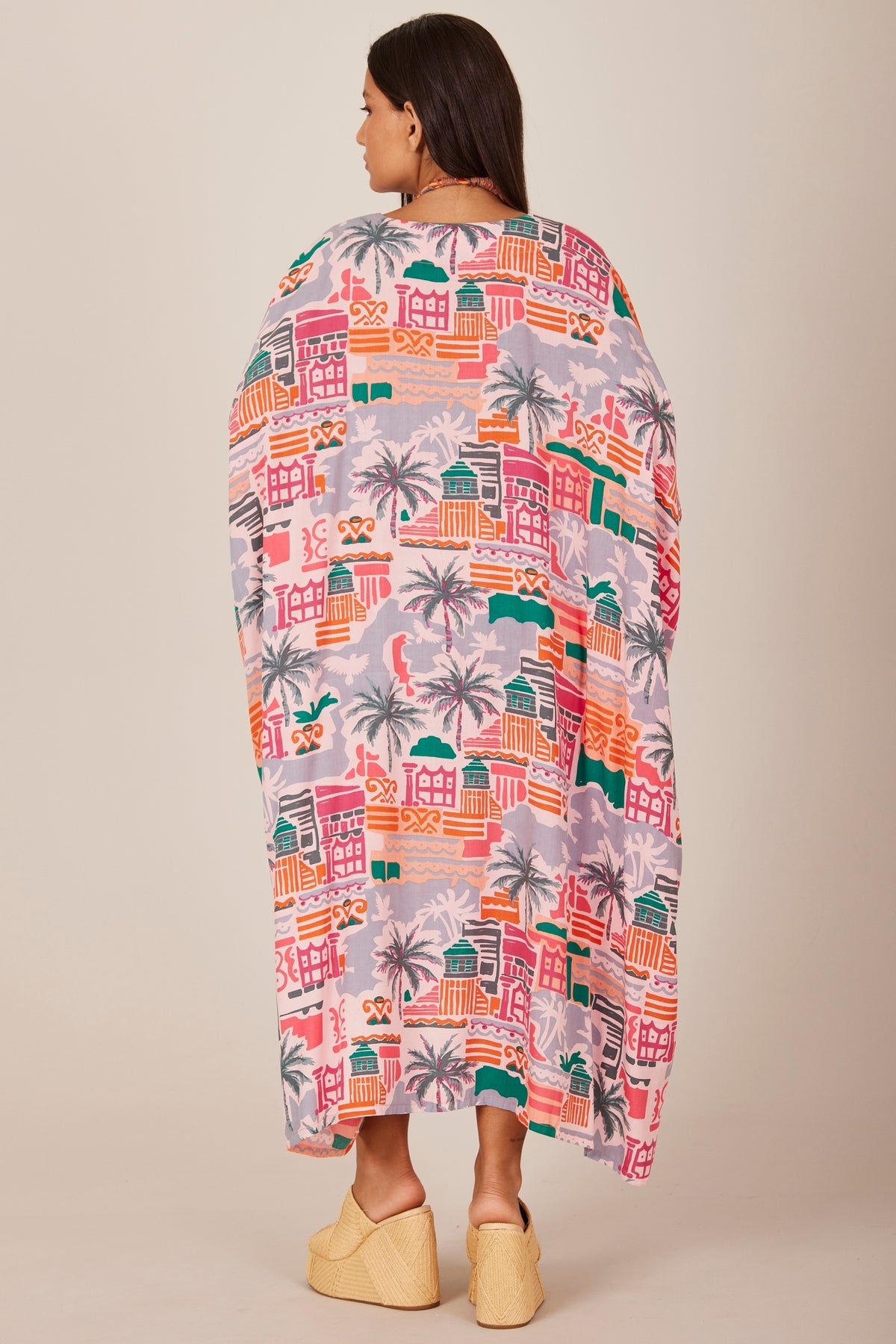 Kaftan Longo Com Recortes Rosa Patchwork Yacamim J1