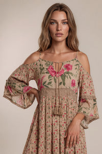 Vestido Curto Com Ombros Vazados Marrom Claro Patchwork Yacamim E23